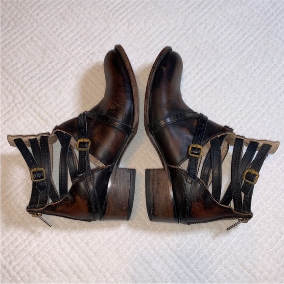 Freebird by Steven Brown and Black Ankle Boots - Picture 15 of 16